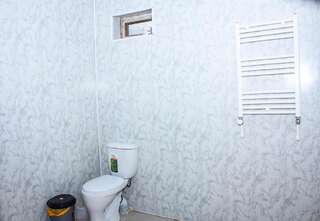Гостевой дом Imeri Guest House Кутаиси Двухместный номер с 2 отдельными кроватями и собственной ванной комнатой-2