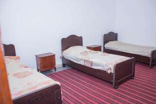 Гостевой дом Imeri Guest House Кутаиси Односпальная кровать в общем номере-2